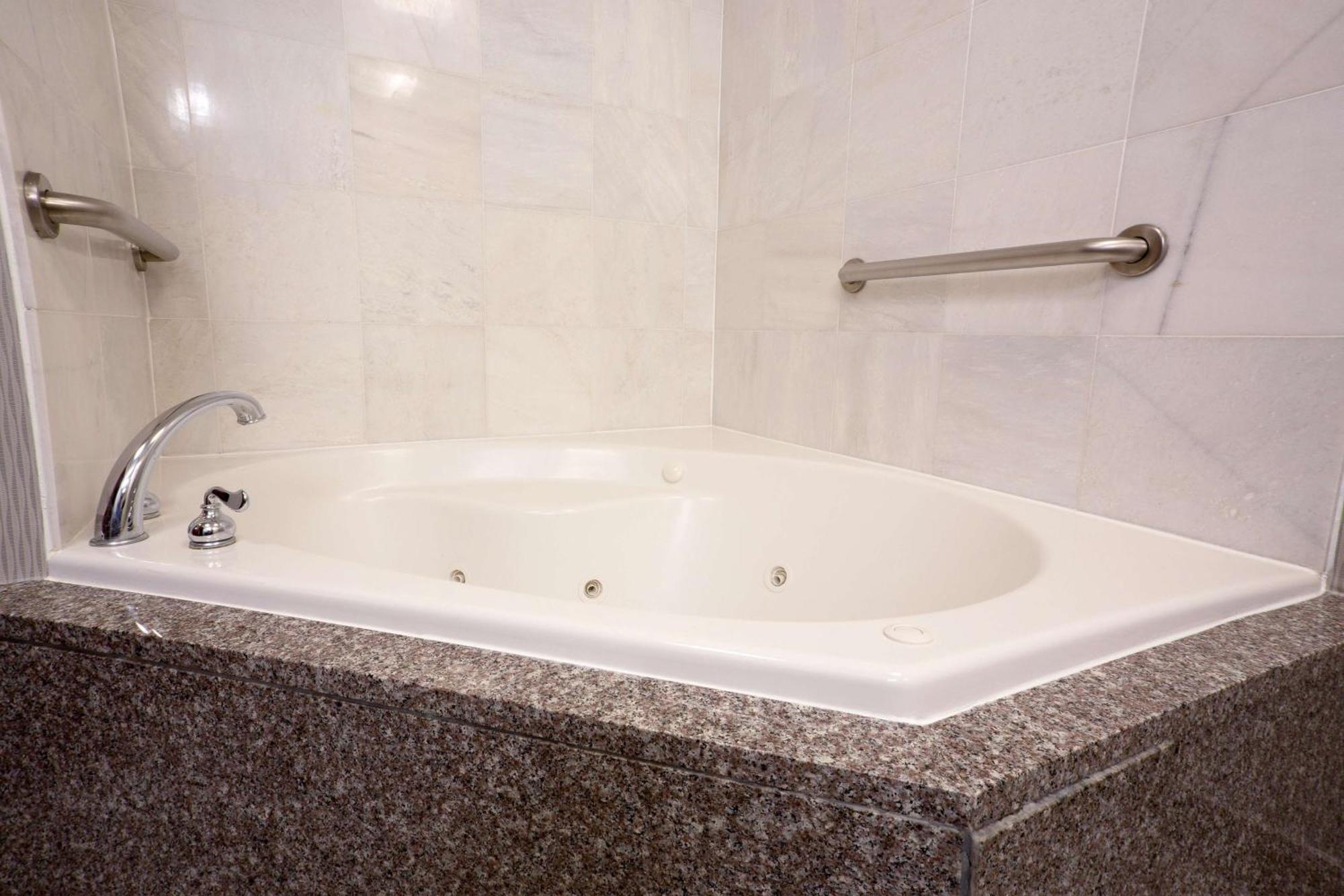 Drury Inn & Suites Columbus Grove City Eksteriør bilde