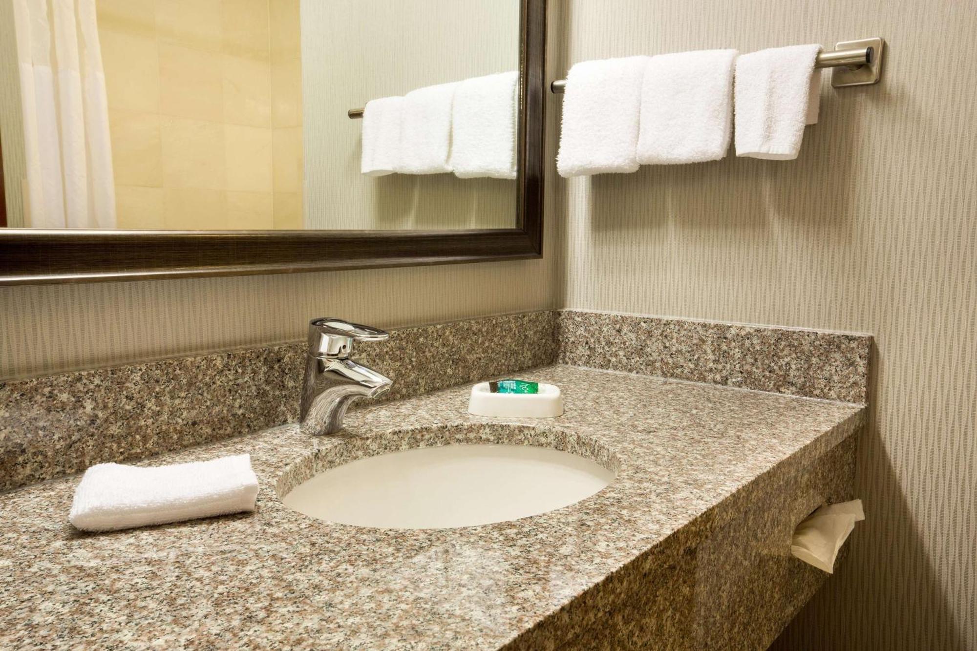 Drury Inn & Suites Columbus Grove City Eksteriør bilde